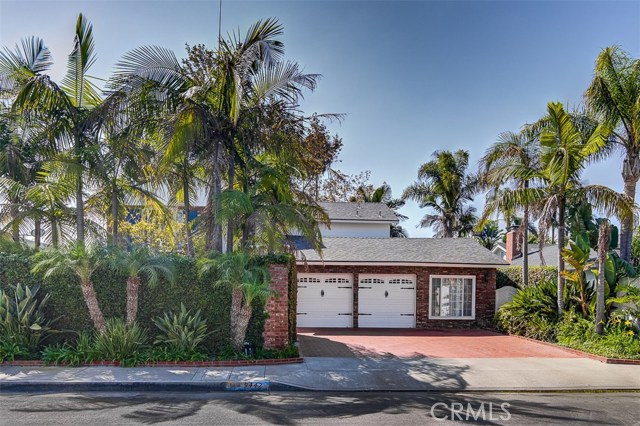 9442 Hazelbrook Dr, Huntington Beach, CA 92646