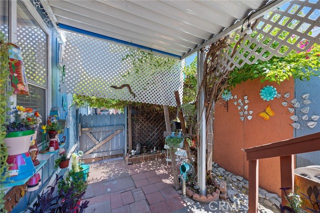 1097 N State Street, Hemet CA: https://media.crmls.org/medias/764f1c9a-09ca-4f07-bf44-f66d5396058f.jpg