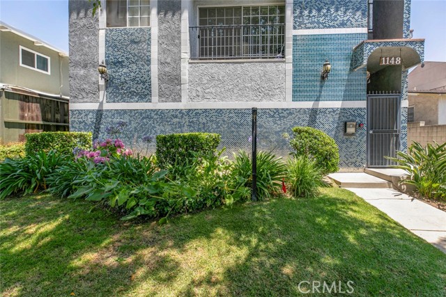 Detail Gallery Image 1 of 31 For 1148 San Rafael Ave #6,  Glendale,  CA 91202 - 1 Beds | 1 Baths