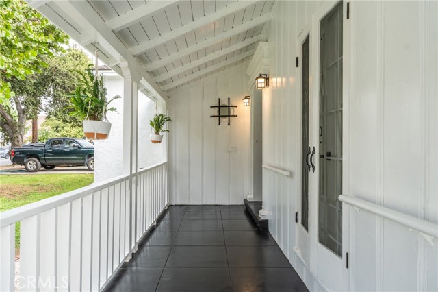 2747 NG ST, San Bernardino CA: https://media.crmls.org/medias/7652b72e-a960-42a9-9250-c30dc8ce5e49.jpg