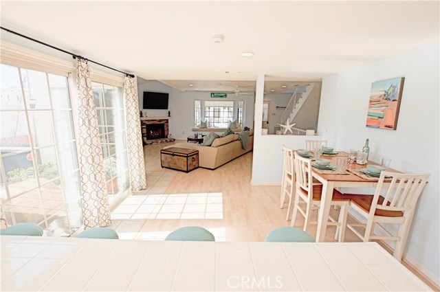 240 Broadway, Redondo Beach, California 90277, 3 Bedrooms Bedrooms, ,1 BathroomBathrooms,Residential,Sold,Broadway,SB17033928