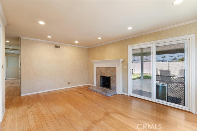Detail Gallery Image 6 of 33 For 18361 Delaware St, Huntington Beach,  CA 92648 - 4 Beds | 2 Baths