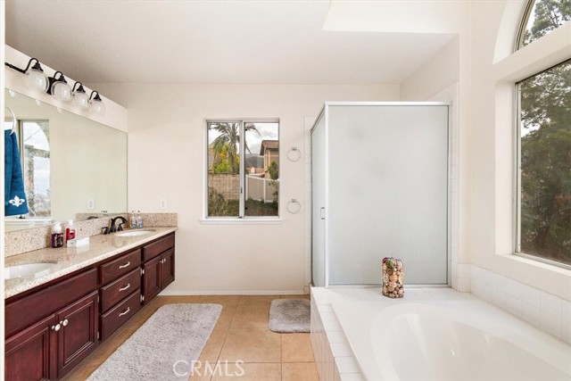 718 Cherry St, Corona CA: https://media.crmls.org/medias/765322f5-bfc2-4491-9162-3198dc2eb8d0.jpg