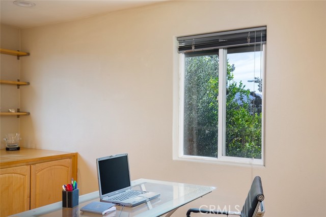 301 N Hudson Avenue, Pasadena CA: https://media.crmls.org/medias/76536b67-00de-4661-ae17-d9c3544feea0.jpg