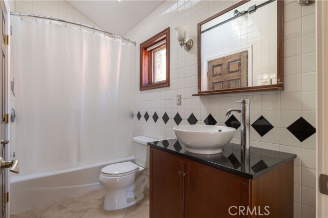 Detail Gallery Image 11 of 19 For 505 Lakewood Ln, Big Bear Lake,  CA 92315 - 2 Beds | 1 Baths