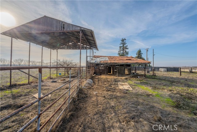 Detail Gallery Image 18 of 38 For 13250 Road 184, Porterville,  CA 93257 - 3 Beds | 2 Baths