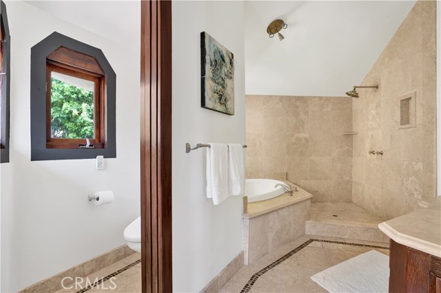 266 Canyon Acres Drive, Laguna Beach CA: https://media.crmls.org/medias/76565c3d-25a2-4753-b40c-1ef854431d1f.jpg