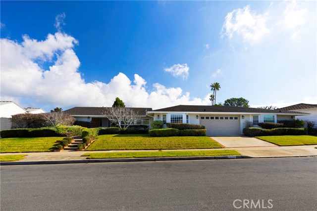 Detail Gallery Image 33 of 38 For 1820 Tahuna, Corona Del Mar,  CA 92625 - 5 Beds | 5 Baths
