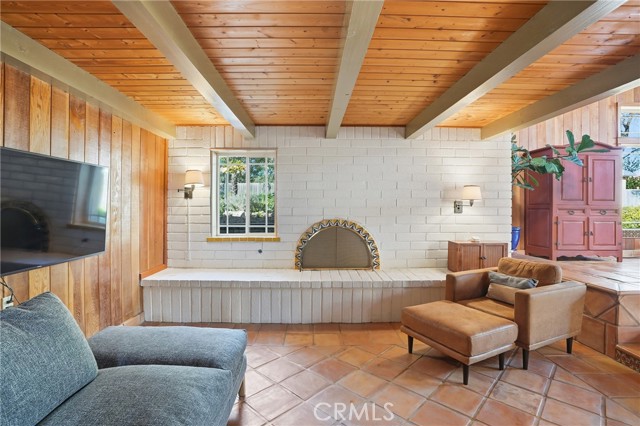 Image 10 of 44 For 1251 Mesa Oaks