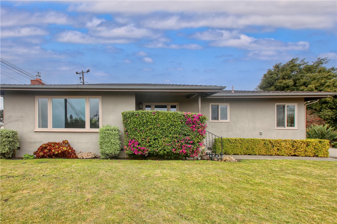 Detail Gallery Image 2 of 38 For 256 Larchmont Dr, Arroyo Grande,  CA 93420 - 2 Beds | 1/1 Baths