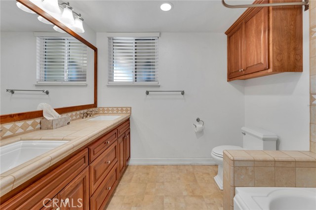 Detail Gallery Image 7 of 40 For 948 W Notre Dame St, Upland,  CA 91786 - 4 Beds | 2/1 Baths