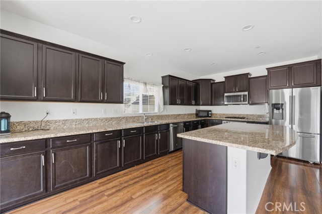 Detail Gallery Image 14 of 53 For 6815 Riverglen Ct, Corona,  CA 92880 - 4 Beds | 2/1 Baths