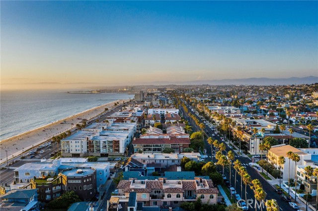 1407 S Catalina Avenue, Redondo Beach CA: https://media.crmls.org/medias/7657e5e9-136b-47de-b2fa-1a47a3300fc9.jpg