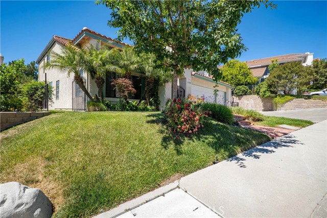 Detail Gallery Image 6 of 75 For 23450 Glenridge Dr, Newhall,  CA 91321 - 6 Beds | 4 Baths