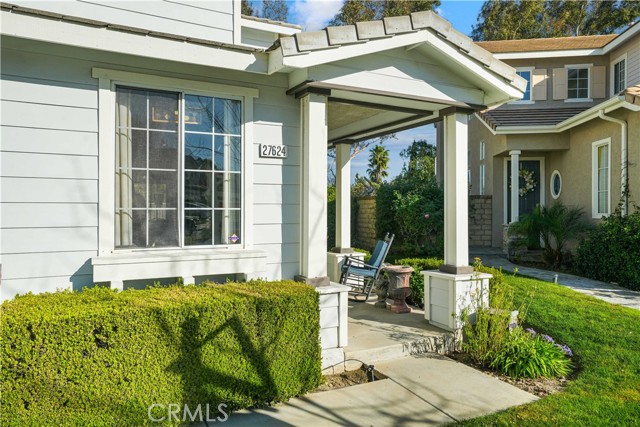Detail Gallery Image 2 of 45 For 27624 Briarcliff Pl, Valencia,  CA 91354 - 5 Beds | 3 Baths