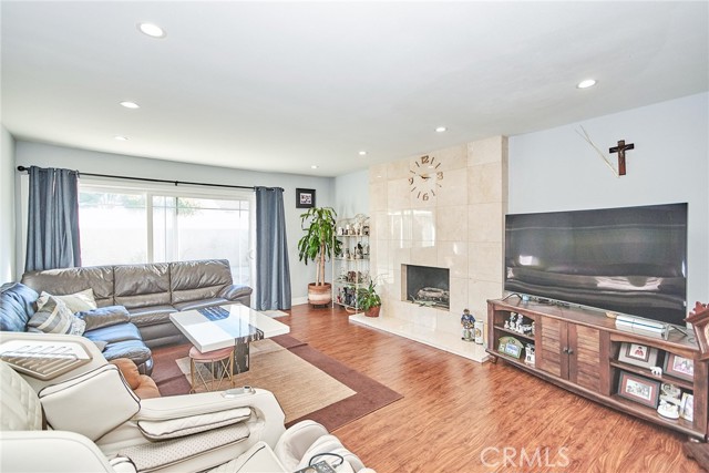 Detail Gallery Image 6 of 47 For 8052 Ainsworth Ln, La Palma,  CA 90623 - 4 Beds | 2/1 Baths