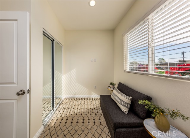 6051 Summerdale Drive, Huntington Beach CA: https://media.crmls.org/medias/7659eafb-94f3-453d-940b-6b2b751f70df.jpg