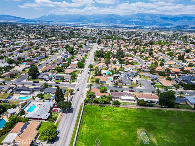 931 N Eucalyptus Avenue, Rialto CA: https://media.crmls.org/medias/765ae7a6-f9a1-4655-91bf-00972fbb9b32.jpg