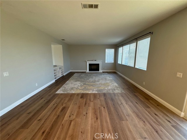 Detail Gallery Image 10 of 36 For 36805 Maxmillian Ave, Murrieta,  CA 92563 - 5 Beds | 3 Baths