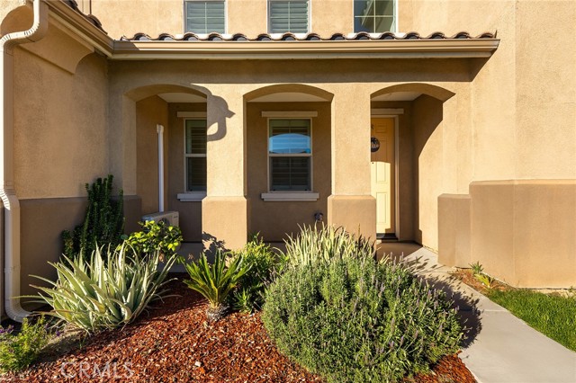 Detail Gallery Image 4 of 73 For 12906 Shorthorn, Corona,  CA 92880 - 6 Beds | 5 Baths