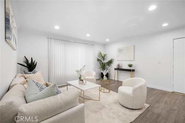 Detail Gallery Image 8 of 28 For 408 Burchett St #5,  Glendale,  CA 91203 - 2 Beds | 2 Baths