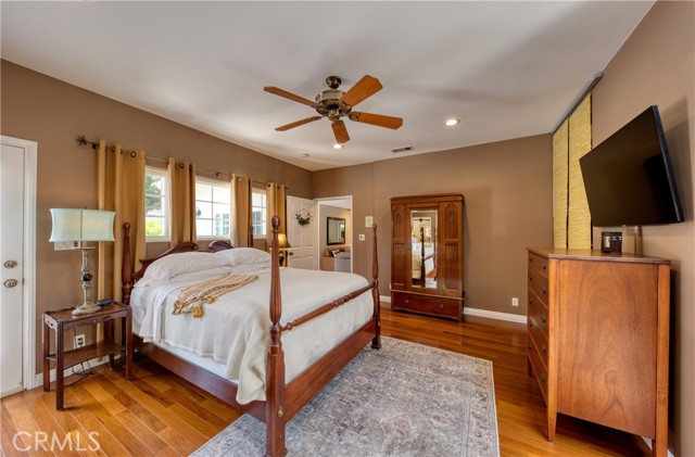 430 N Canyon Boulevard, Monrovia CA: https://media.crmls.org/medias/765b6ade-3af0-4909-9971-3eabe1f6bfc5.jpg