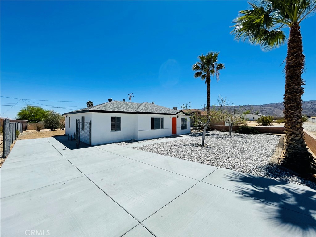 5619 Daisy Avenue