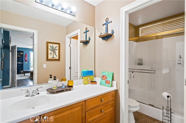 Detail Gallery Image 19 of 39 For 63 Volta Del Tintori St, Lake Elsinore,  CA 92532 - 5 Beds | 4/1 Baths