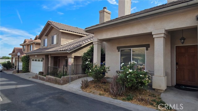 Detail Gallery Image 12 of 26 For 11852 N Birch Grove, Sylmar,  CA 91342 - 5 Beds | 3/1 Baths