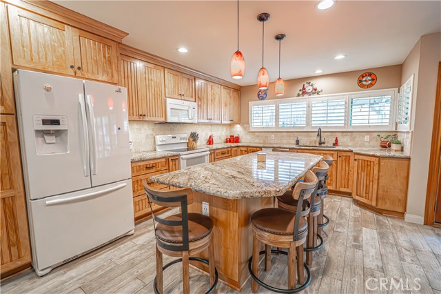 Detail Gallery Image 10 of 38 For 2650 Belburn Pl, Simi Valley,  CA 93065 - 5 Beds | 2 Baths