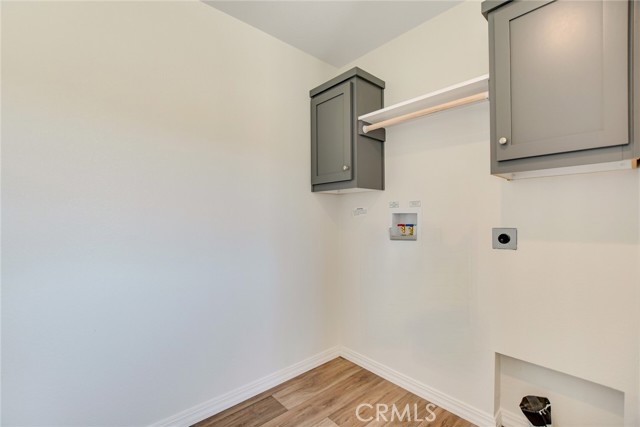 3727 South Street, Phelan CA: https://media.crmls.org/medias/765cfb46-47f8-45f3-83b2-a501ea724d93.jpg