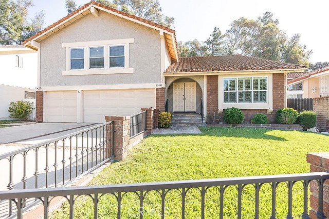 Detail Gallery Image 3 of 61 For 20892 Avenida Amapola, Lake Forest,  CA 92630 - 4 Beds | 2/1 Baths