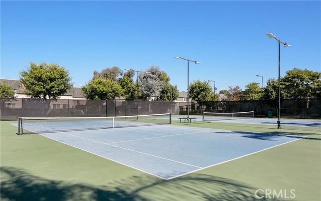 Detail Gallery Image 23 of 26 For 6500 Tampa Ave #1,  Reseda,  CA 91335 - 4 Beds | 2 Baths