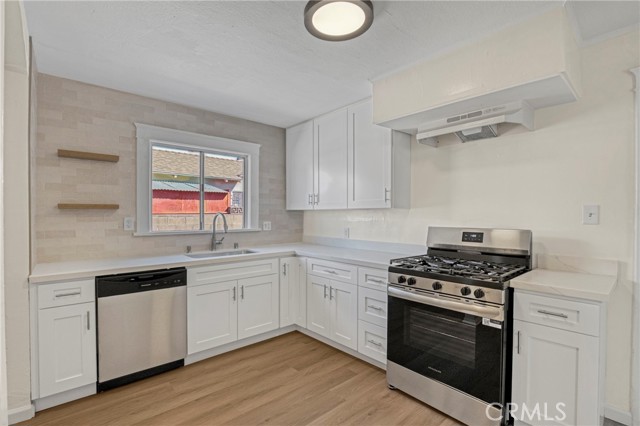 Detail Gallery Image 8 of 23 For 2947 West Blvd #1,  Los Angeles,  CA 90016 - 3 Beds | 2 Baths