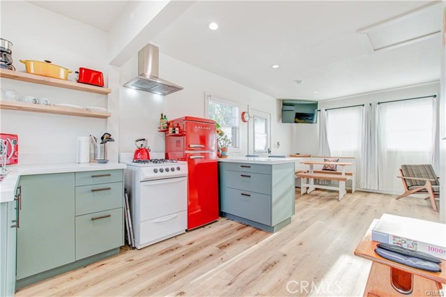 5239 Barker Drive, Los Angeles CA: https://media.crmls.org/medias/765f610c-e564-489e-afae-c737edeadc5a.jpg