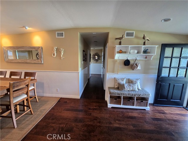 Detail Gallery Image 2 of 39 For 249 Loyola Rd, Costa Mesa,  CA 92626 - 4 Beds | 2 Baths