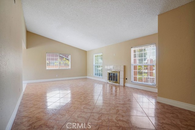 Spacious living room