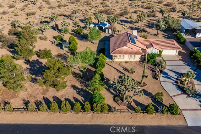 59019 Pueblo Trail, Yucca Valley CA: https://media.crmls.org/medias/76608a88-cb75-4df0-995d-1caba4c67312.jpg