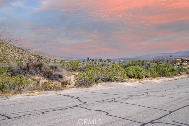 Detail Gallery Image 1 of 9 For 54129 Pinon Dr, Yucca Valley,  CA 92284 - – Beds | – Baths