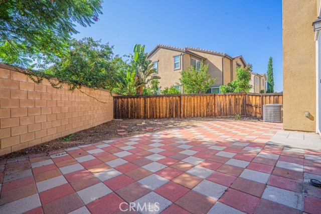 Detail Gallery Image 3 of 21 For 645 Liberation Way, Fullerton,  CA 92832 - 3 Beds | 2/1 Baths