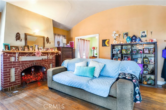 Detail Gallery Image 3 of 21 For 3010 Stockbridge Ave, Los Angeles,  CA 90032 - 2 Beds | 1 Baths