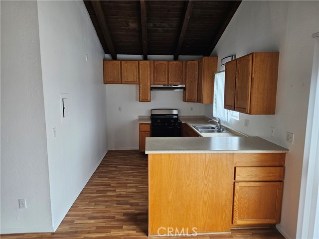 219 Oswego Avenue, Huntington Beach CA: https://media.crmls.org/medias/766165cd-12a2-49d0-a112-cec9027b54eb.jpg