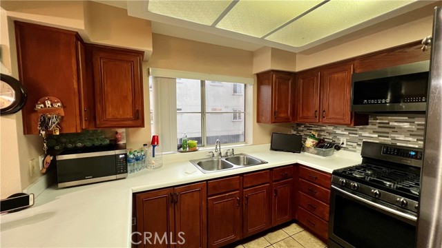Detail Gallery Image 11 of 40 For 6350 Gage Ave #209,  Bell Gardens,  CA 90201 - 2 Beds | 2 Baths