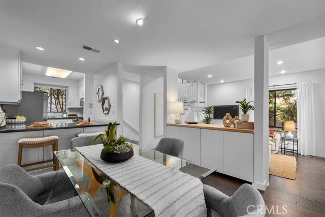 1814 Thayer Avenue, Los Angeles CA: https://media.crmls.org/medias/76635655-d6e1-414a-bb76-6fa5f0921dc8.jpg