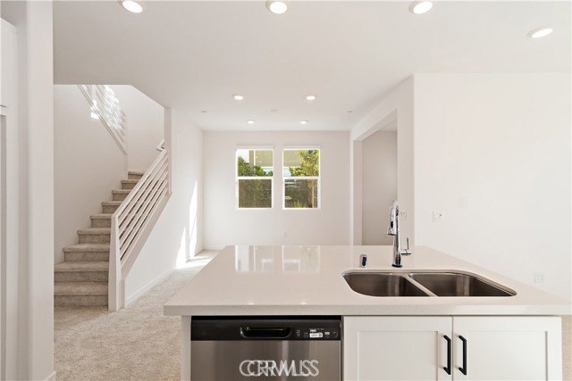 Detail Gallery Image 14 of 34 For 3962 Lavine Way #111,  Corona,  CA 92883 - 3 Beds | 2/1 Baths