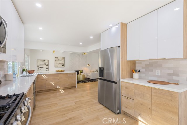 Detail Gallery Image 14 of 52 For 8043 Hillandale Dr, San Diego,  CA 92120 - 4 Beds | 2/1 Baths