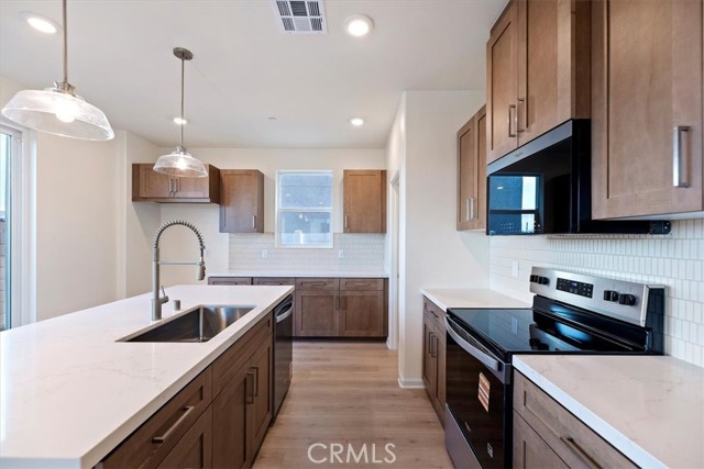 Detail Gallery Image 15 of 22 For 30608 Paul Ln, Winchester,  CA 92596 - 4 Beds | 3 Baths