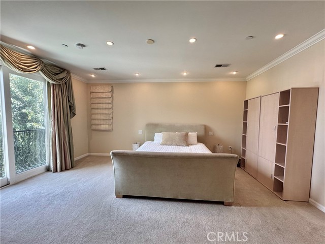 458 S Clark Drive, Beverly Hills CA: https://media.crmls.org/medias/76641b24-26c5-4d6a-b46a-c4ef236e1c35.jpg