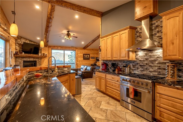 Detail Gallery Image 9 of 44 For 43451 Sheephorn Rd, Big Bear Lake,  CA 92315 - 6 Beds | 4/1 Baths