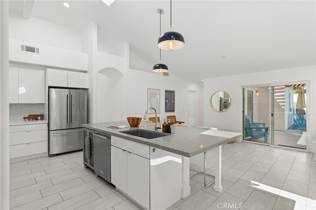 MLS #OC25199426 image #15